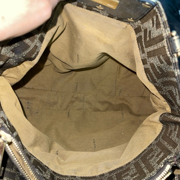 FENDI RARE FIND mia should tote Zucca excellent condition size 16W X 11H large - Picture 11 of 17